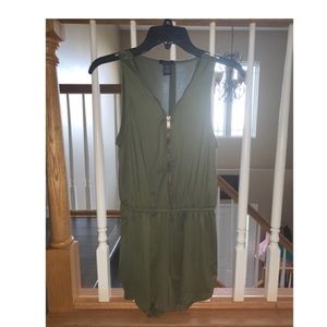 Olive Green Gold Zipper Size Small Rue21 Romper